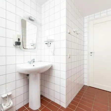 Ernesaks - Private Yard And Grill Villa