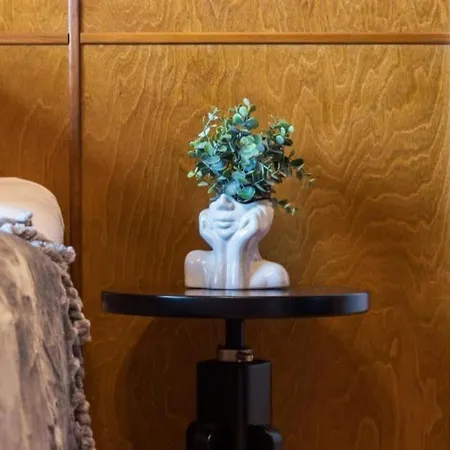 Villa Ernesaks - Private Yard And Grill *